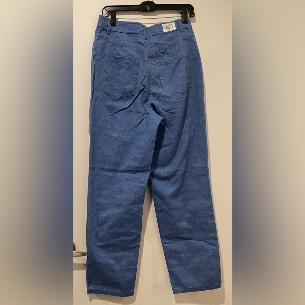 The Fifth Label - Picture 4 of 7